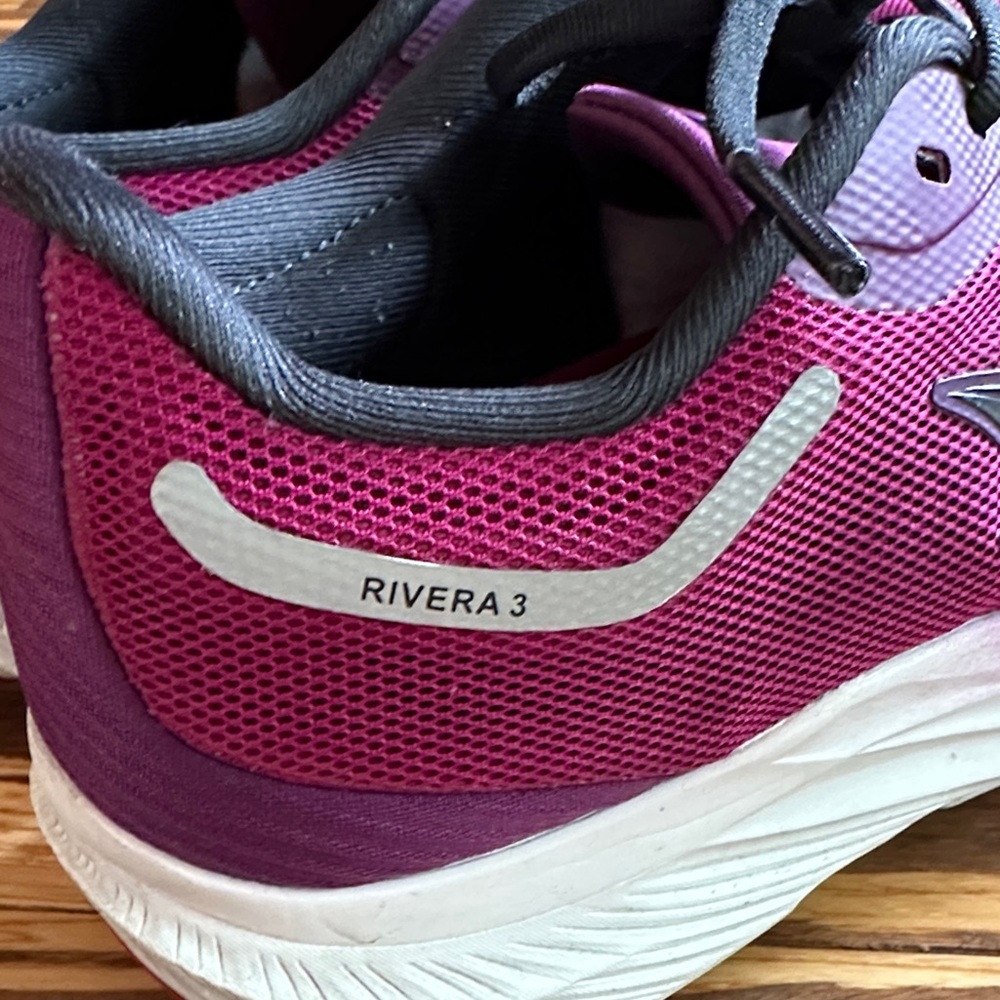 Altra Rivera 3 Women’s size 9 - Picture 4 of 8